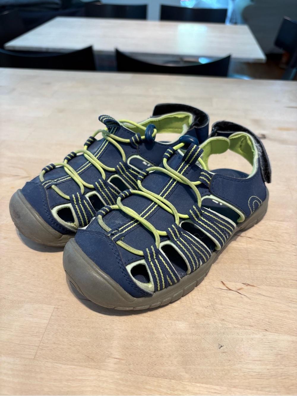 Kids outdoor sandals - Dick Sporting Goods - size 13
